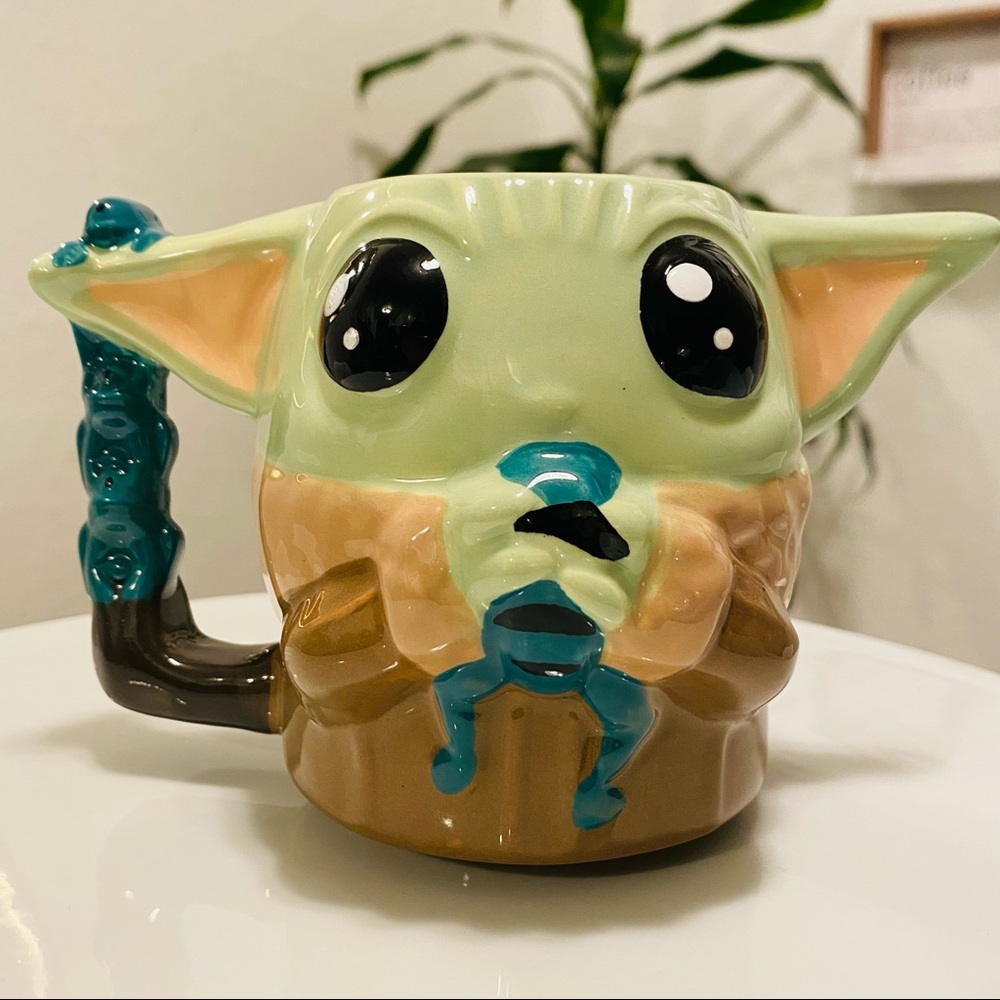 STAR WARS MANDALORIAN (BABY YODA) MUG